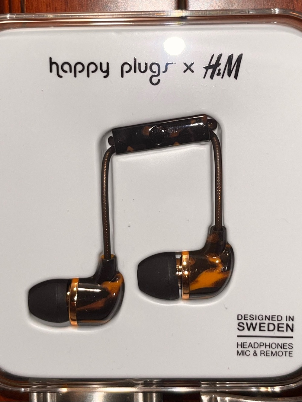 H&M x happy plugs Earphones w/Mic & Remote